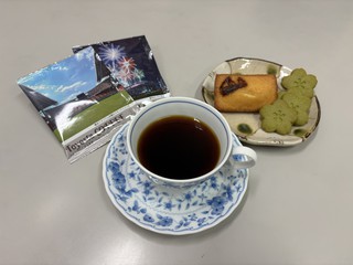 お茶菓子とともにどうぞ